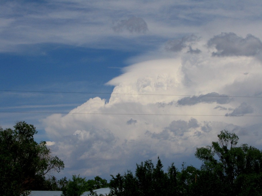 pileus pileus_cap_cloud : Taos, New Mexico, USA   27 May 2005