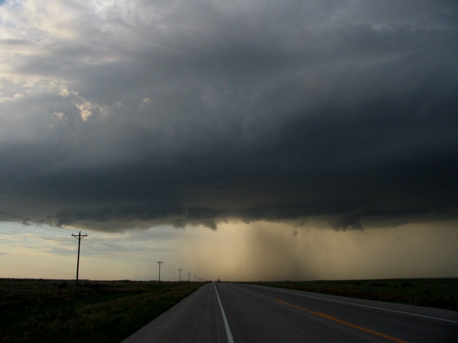 cumulonimbus thunderstorm_base : S of Springfield , Colorado, USA   28 May 2005