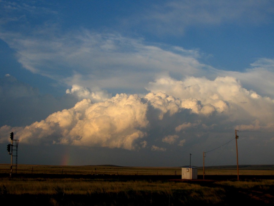 thunderstorm cumulonimbus_incus : SE of Des Moines, New Mexico, USA   30 May 2005