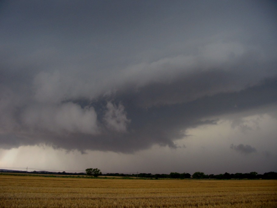 cumulonimbus supercell_thunderstorm : near Snyder, Oklahoma, USA   5 June 2005