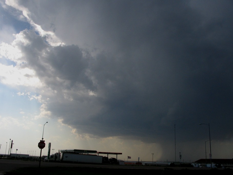 raincascade precipitation_cascade : Colby, Kansas, USA   6 June 2005