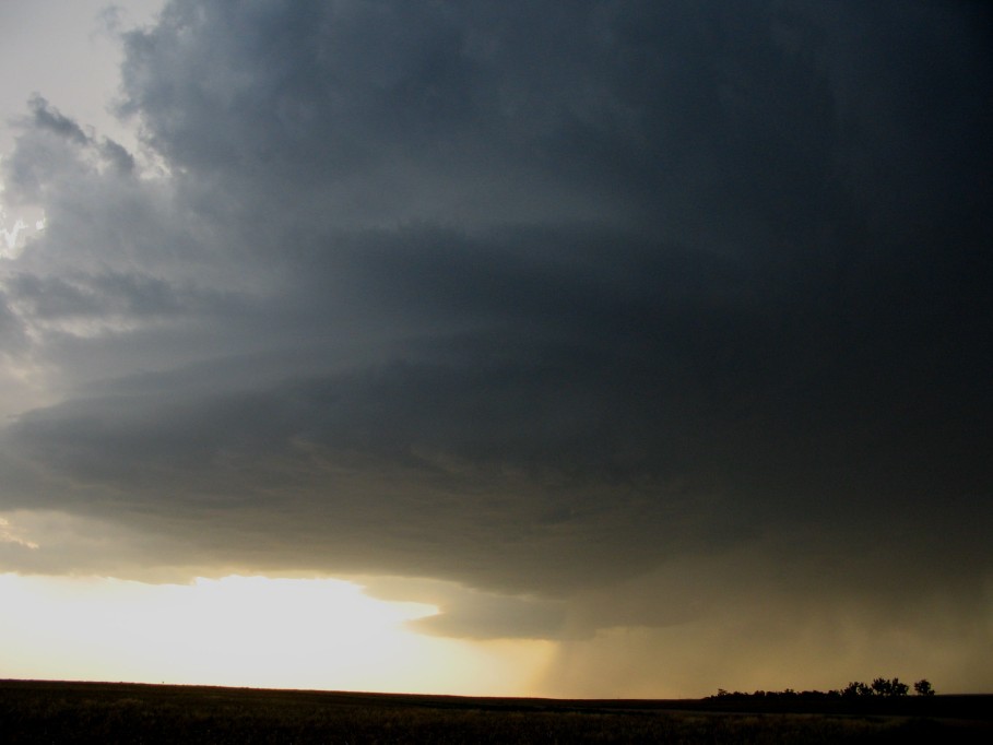 wallcloud thunderstorm_wall_cloud : Lebanon, Nebraska, USA   6 June 2005