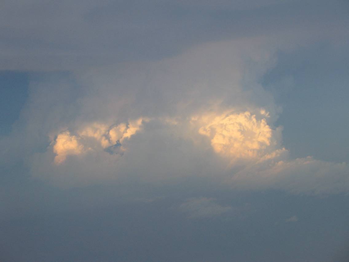 updraft thunderstorm_updrafts : above W Texas, USA   9 June 2005