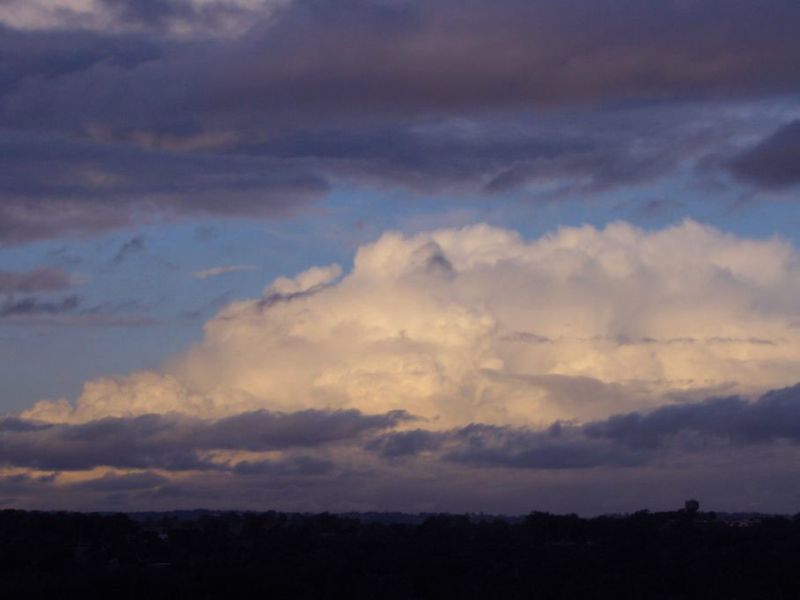 thunderstorm cumulonimbus_incus : Schofields, NSW   26 June 2005