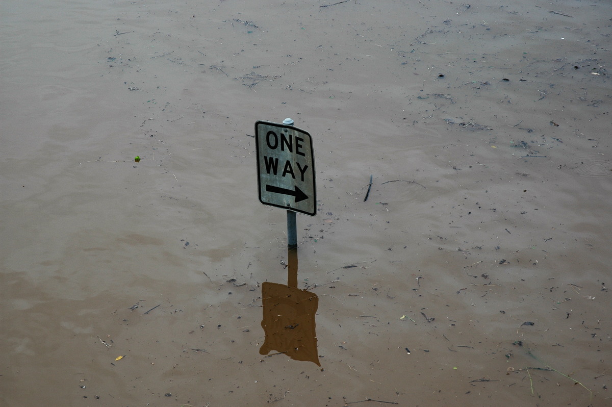 flashflooding flood_pictures : Lismore, NSW   30 June 2005