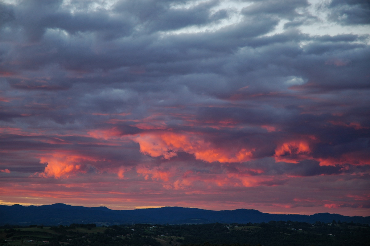 altocumulus altocumulus_cloud : McLeans Ridges, NSW   14 July 2005