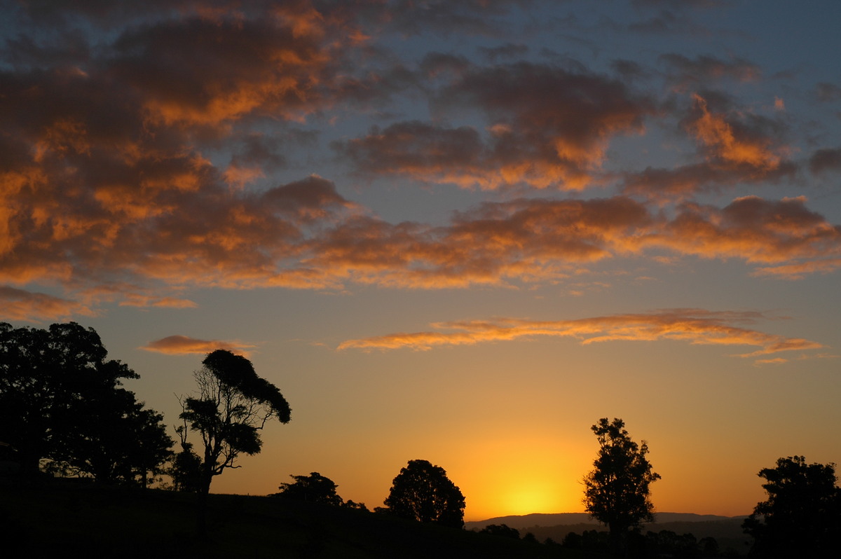 sunset sunset_pictures : McLeans Ridges, NSW   6 August 2005