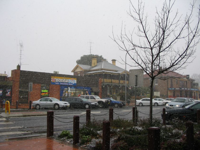 snow snow_pictures : Oberon, NSW   10 August 2005