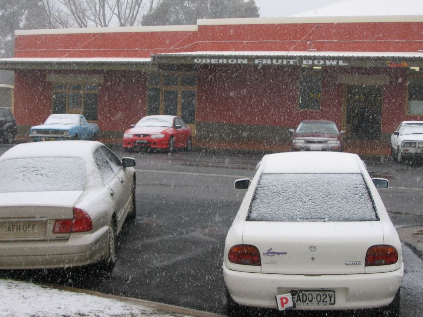 snow snow_pictures : Oberon, NSW   10 August 2005