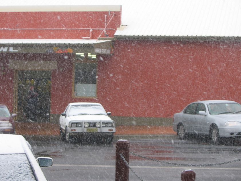 snow snow_pictures : Oberon, NSW   10 August 2005