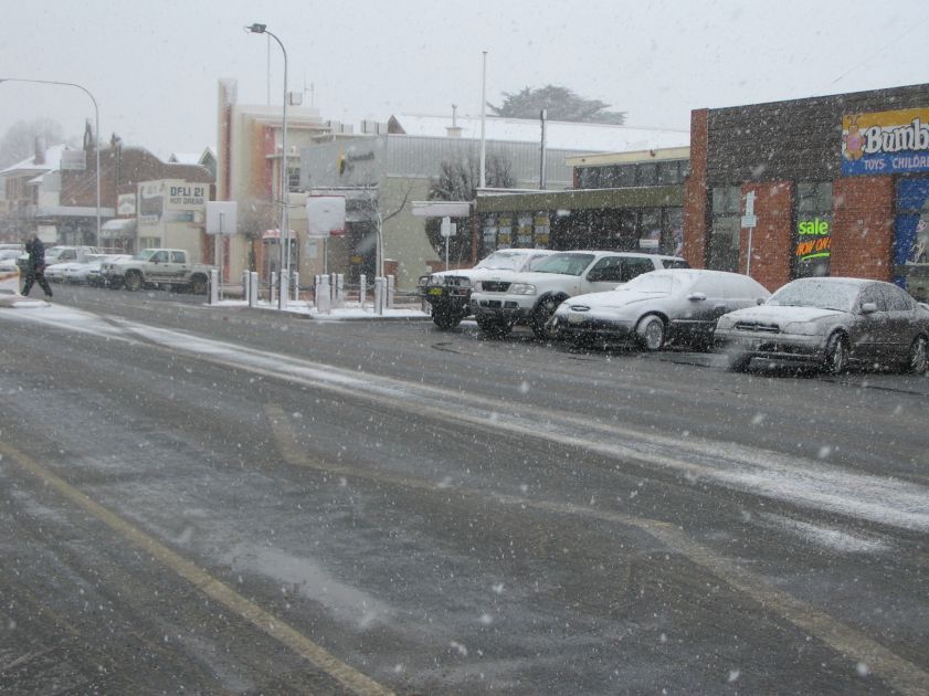 snow snow_pictures : Oberon, NSW   10 August 2005