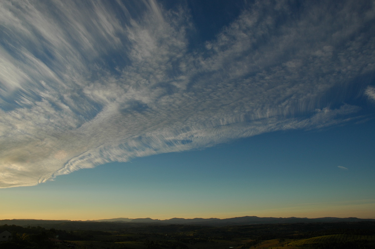 altocumulus altocumulus_cloud : McLeans Ridges, NSW   11 August 2005