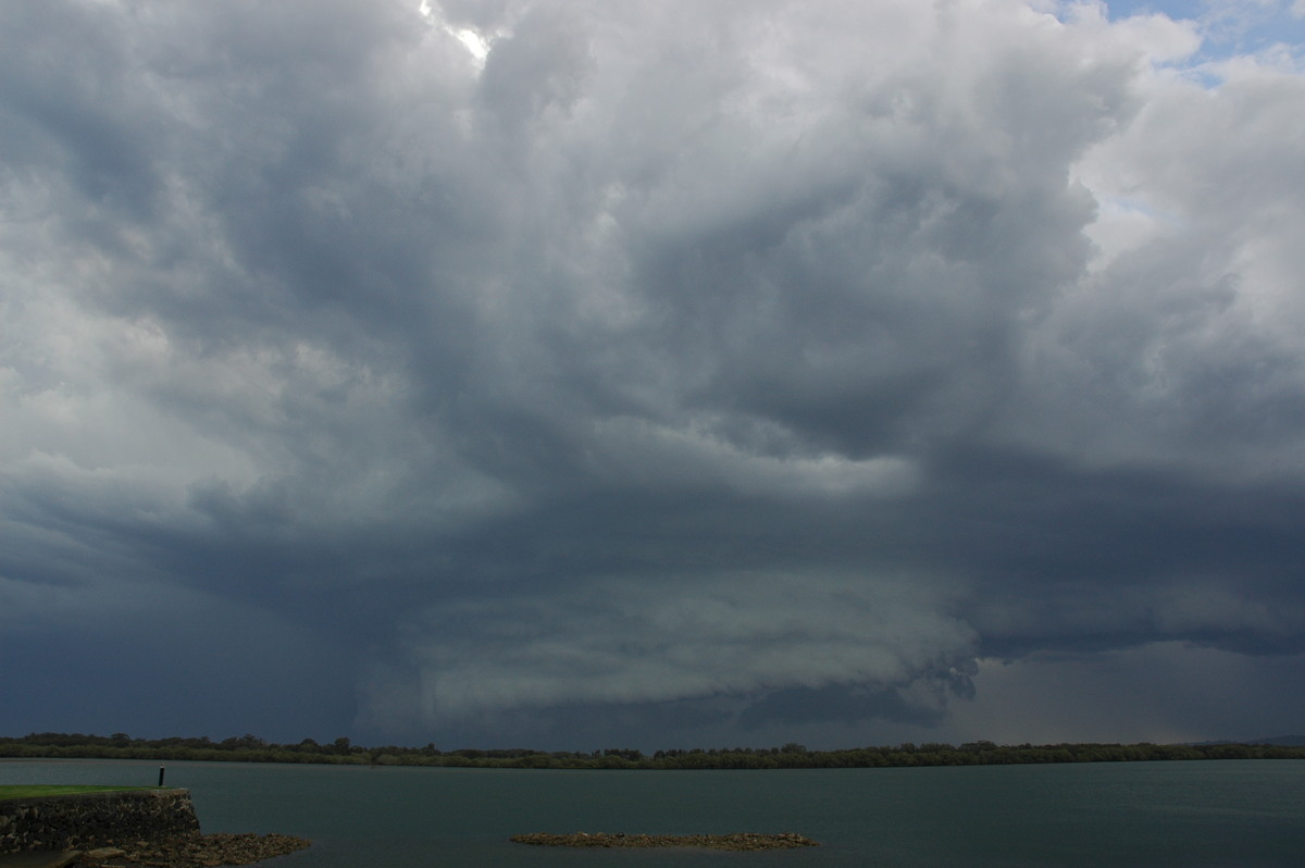 thunderstorm cumulonimbus_incus : Ballina, NSW   4 September 2005