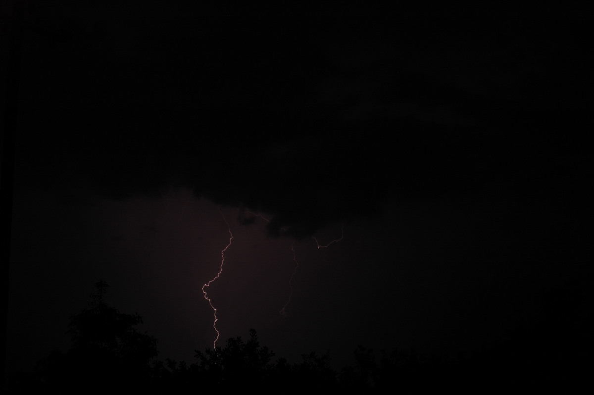 lightning lightning_bolts : McLeans Ridges, NSW   26 September 2005