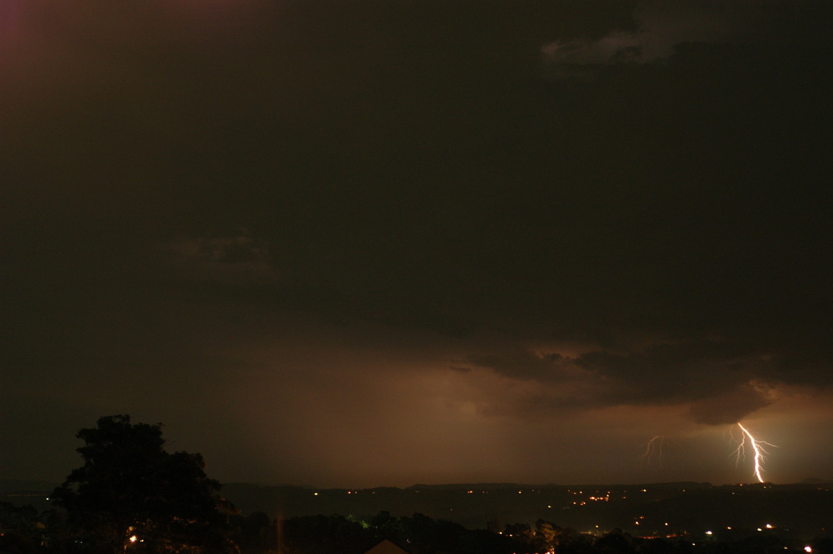 lightning lightning_bolts : McLeans Ridges, NSW   26 September 2005