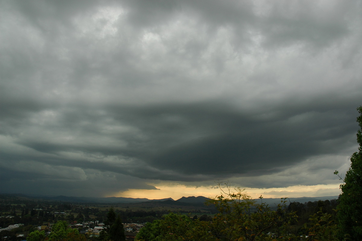 cumulonimbus thunderstorm_base : Kyogle, NSW   27 September 2005