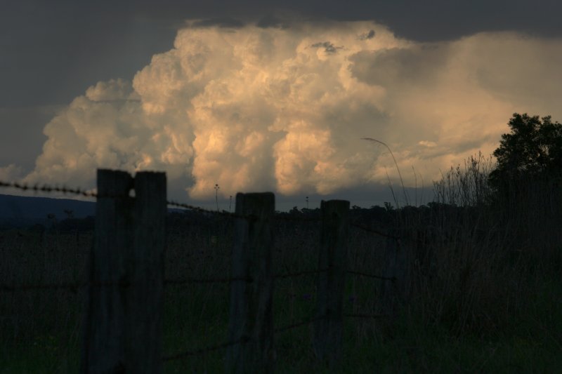 thunderstorm cumulonimbus_incus : Castlereagh, NSW   21 October 2005