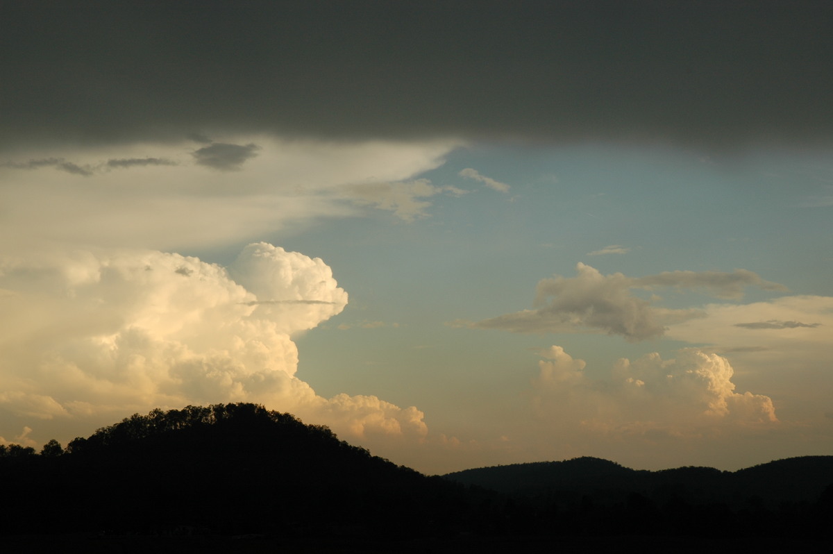 thunderstorm cumulonimbus_incus : Mallanganee NSW   24 October 2005