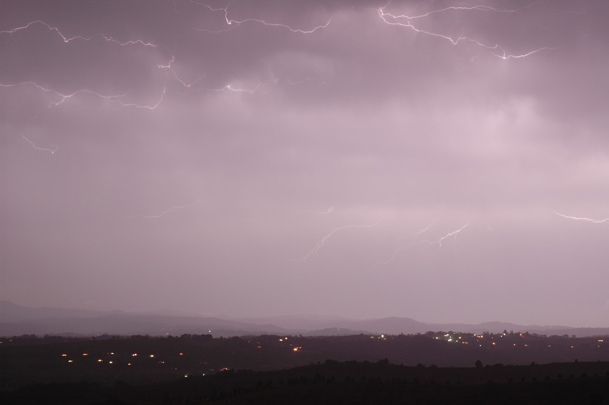 lightning lightning_bolts : McLeans Ridges, NSW   24 October 2005