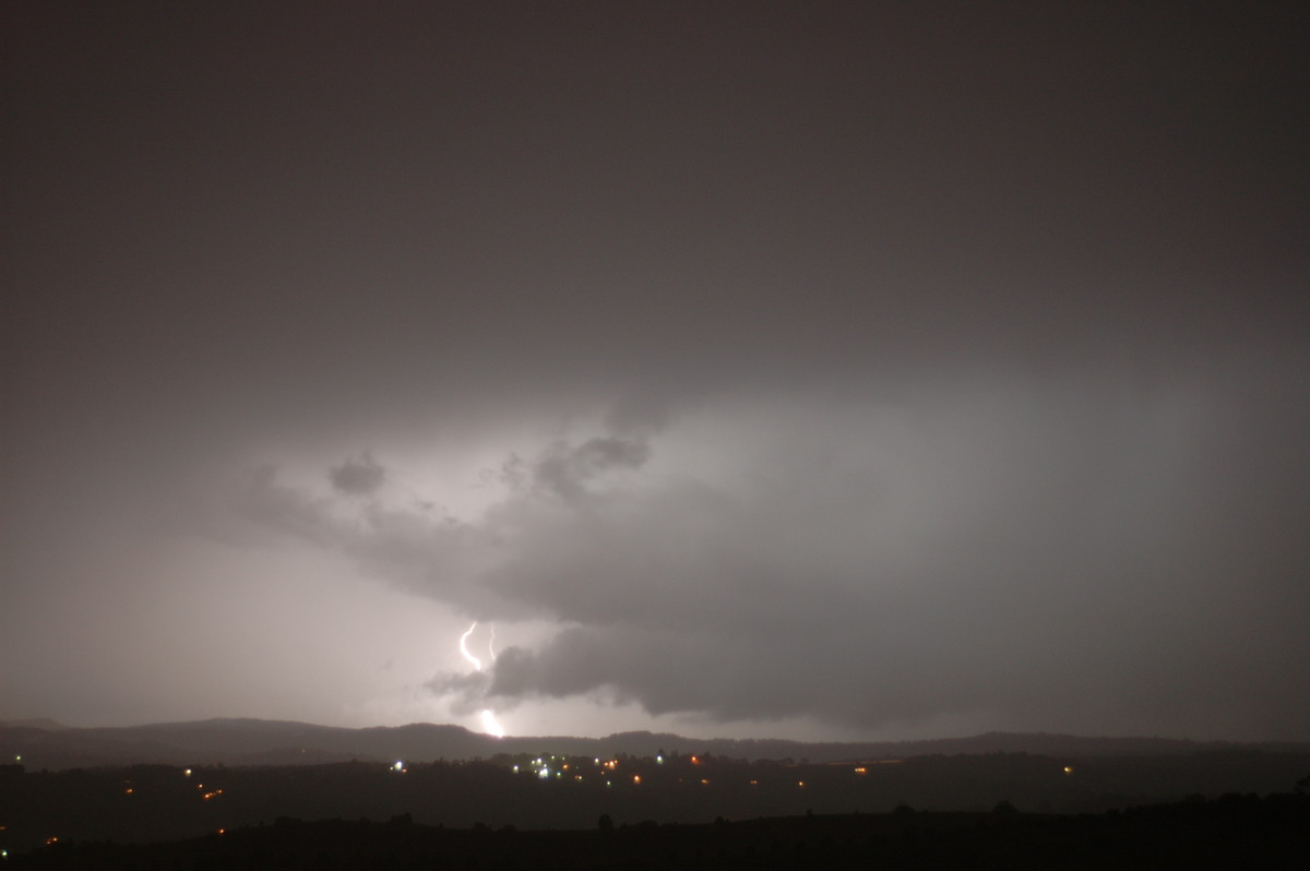 lightning lightning_bolts : McLeans Ridges, NSW   24 October 2005