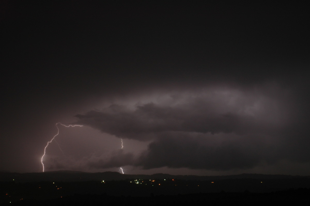 lightning lightning_bolts : McLeans Ridges, NSW   24 October 2005