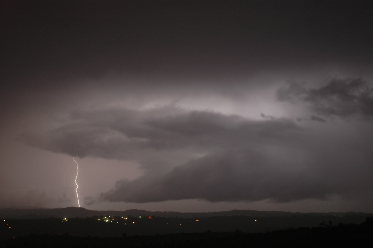 lightning lightning_bolts : McLeans Ridges, NSW   24 October 2005