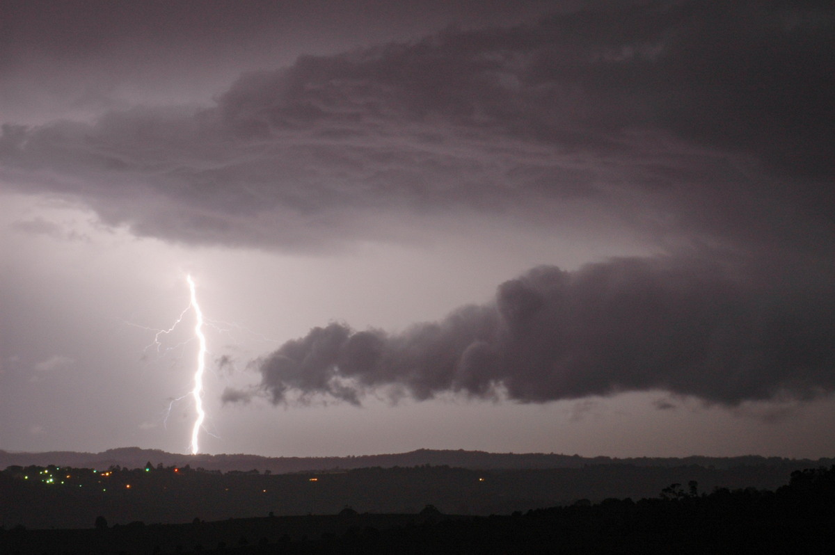 lightning lightning_bolts : McLeans Ridges, NSW   24 October 2005