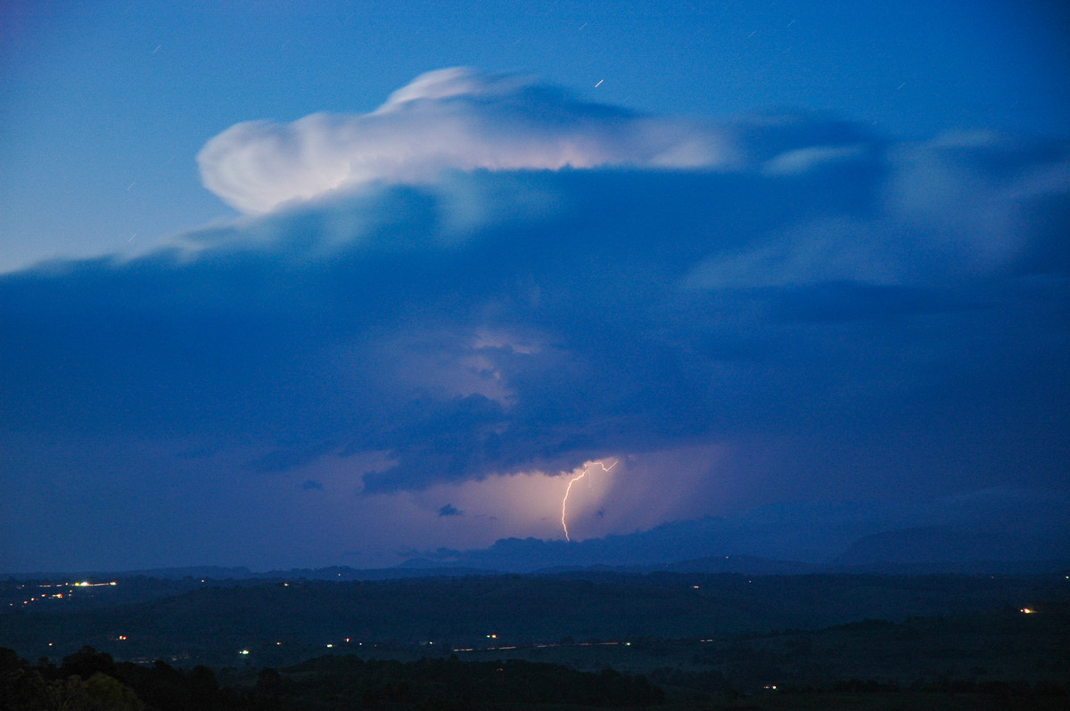 lightning lightning_bolts : McLeans Ridges, NSW   25 October 2005