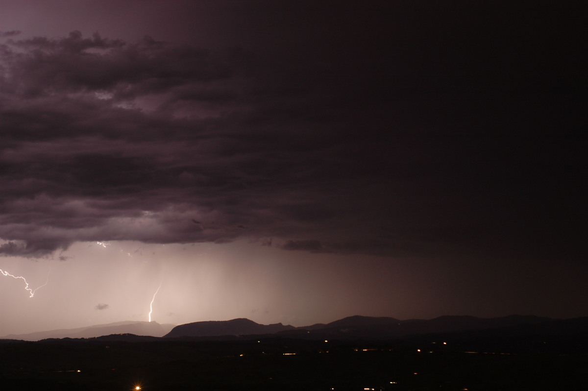 lightning lightning_bolts : McLeans Ridges, NSW   27 October 2005