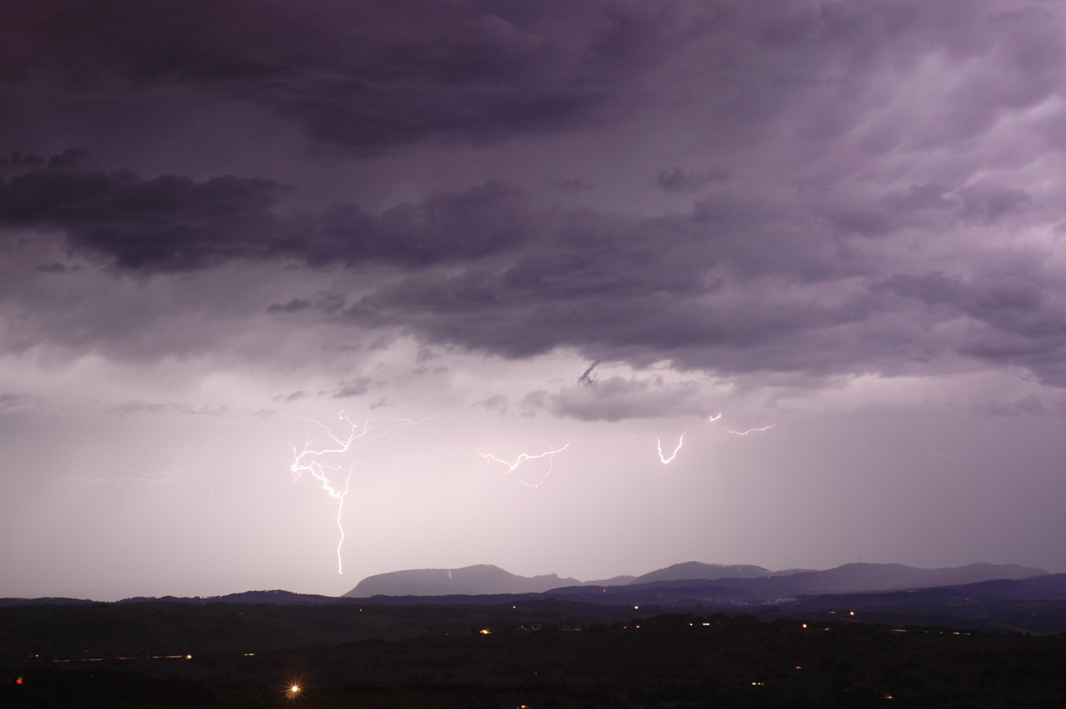 lightning lightning_bolts : McLeans Ridges, NSW   27 October 2005