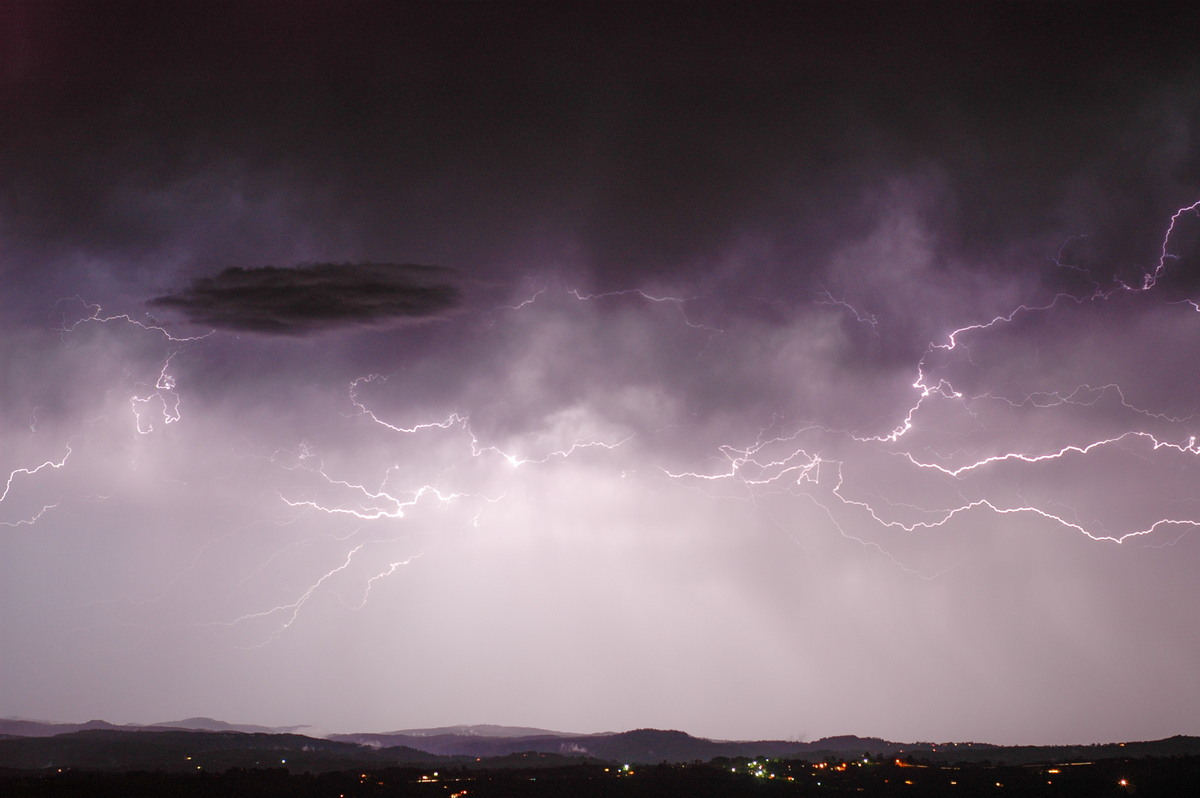 lightning lightning_bolts : McLeans Ridges, NSW   27 October 2005