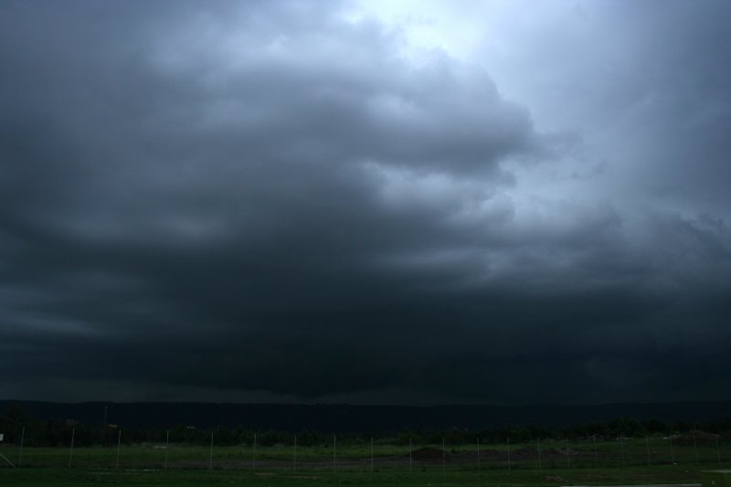 cumulonimbus thunderstorm_base : Penrith, NSW   31 October 2005