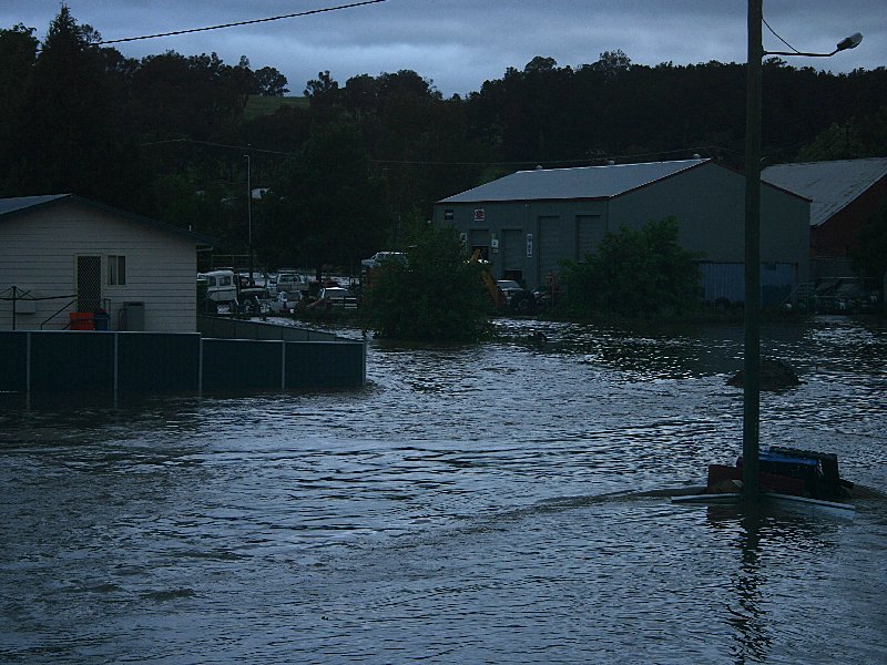 flashflooding flood_pictures : Molong, NSW   8 November 2005