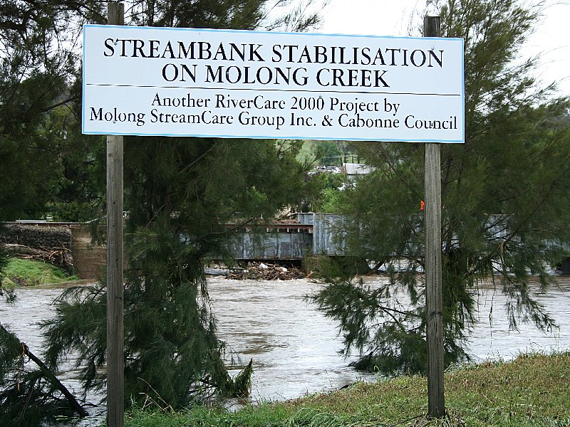 flashflooding flood_pictures : Molong, NSW   8 November 2005