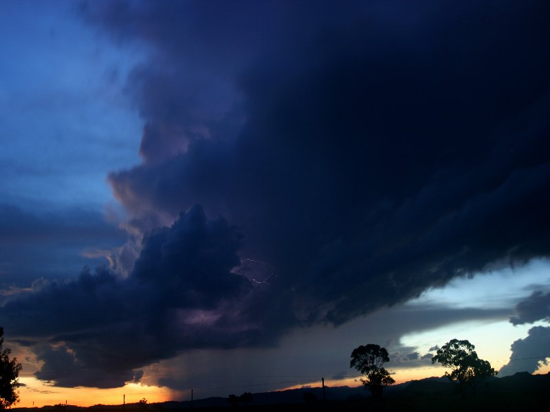 thunderstorm cumulonimbus_incus : Coonabarabran, NSW   25 November 2005