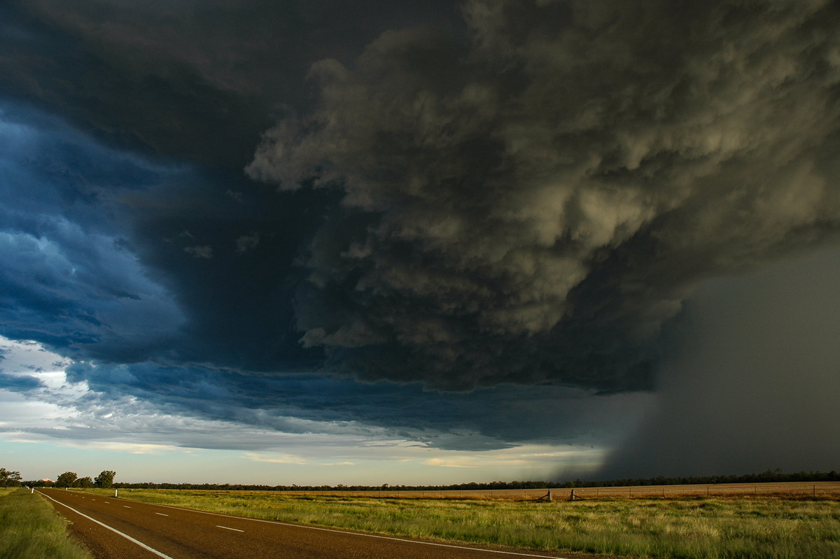 microburst micro_burst : Collarenabri, NSW   26 November 2005