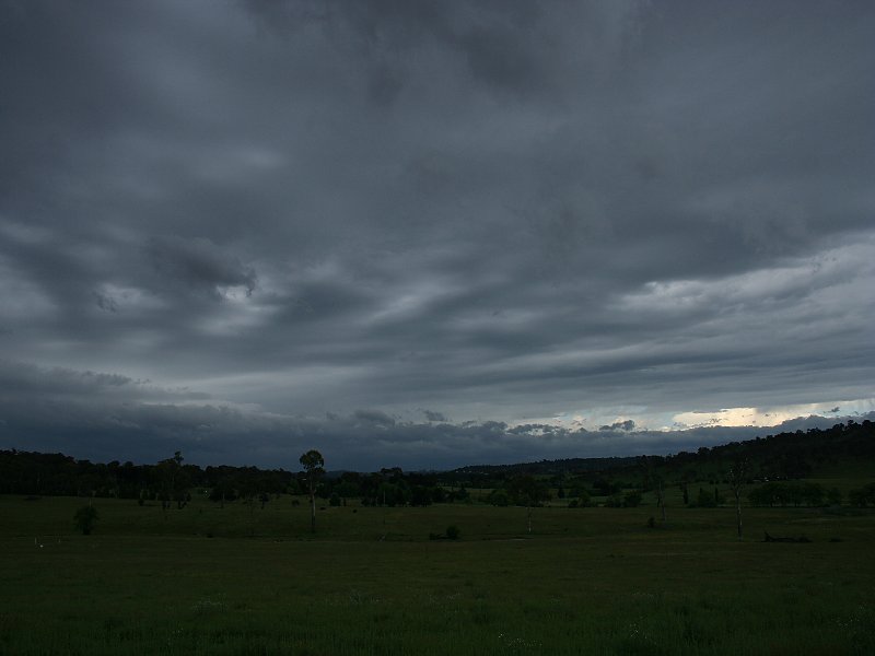 cumulonimbus thunderstorm_base : Armidale, NSW   27 November 2005