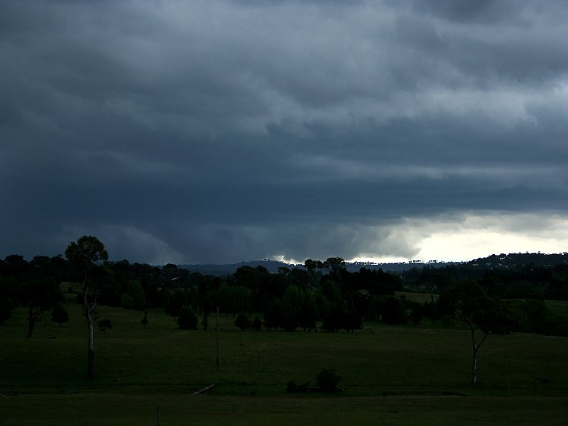 wallcloud thunderstorm_wall_cloud : Armidale, NSW   27 November 2005