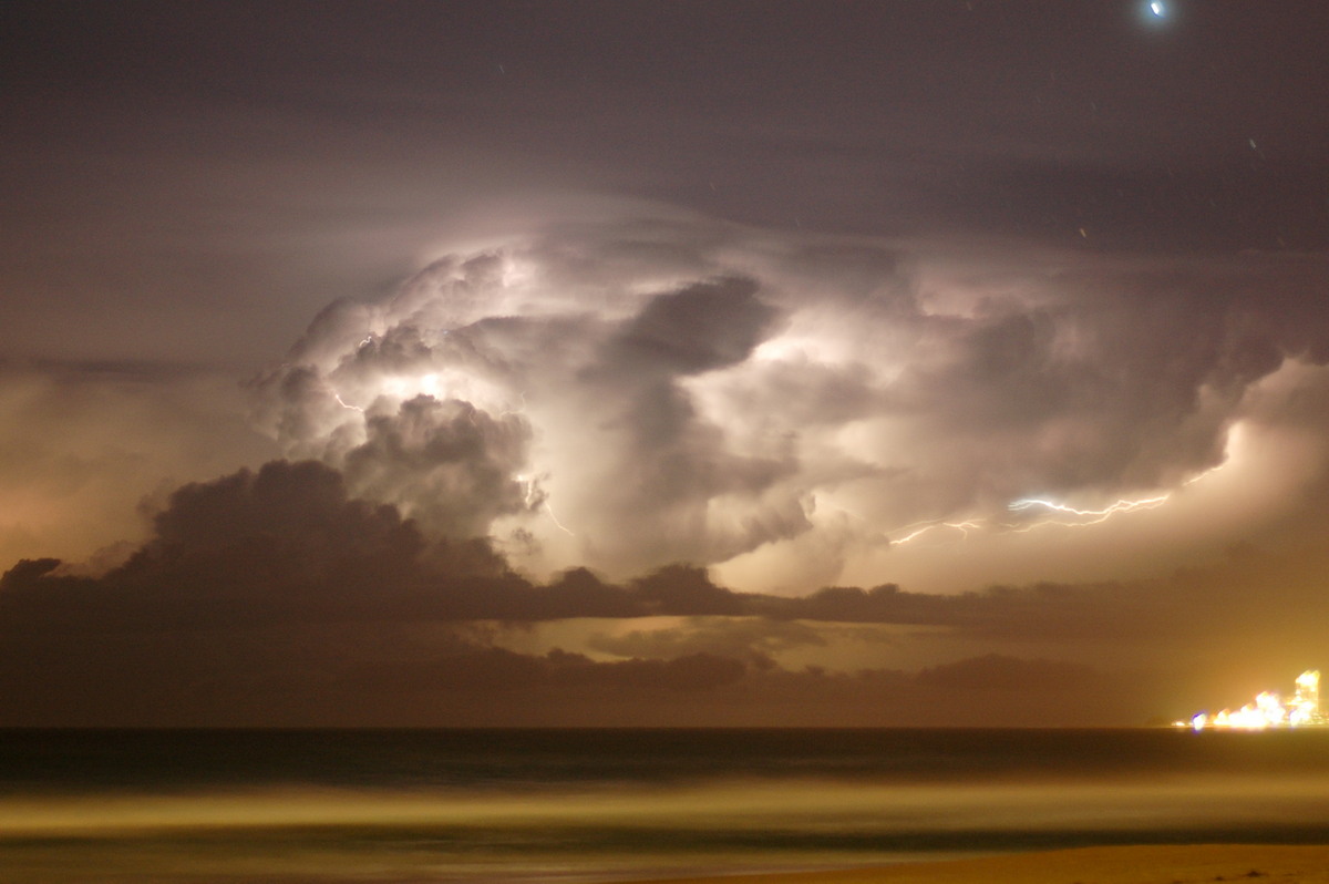 lightning lightning_bolts : Gold Coast, QLD   27 November 2005