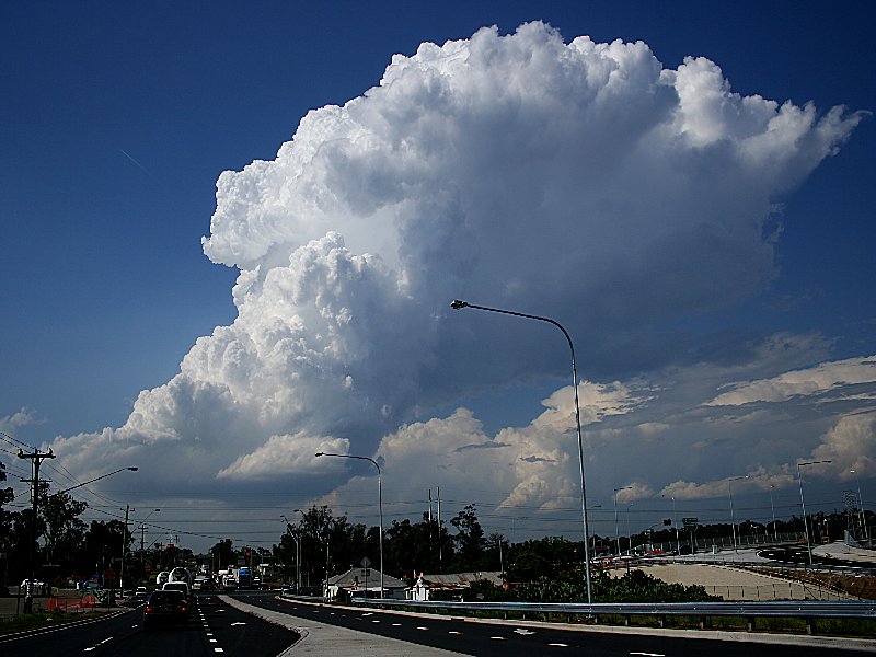 updraft thunderstorm_updrafts : Horsley Park, NSW   1 December 2005