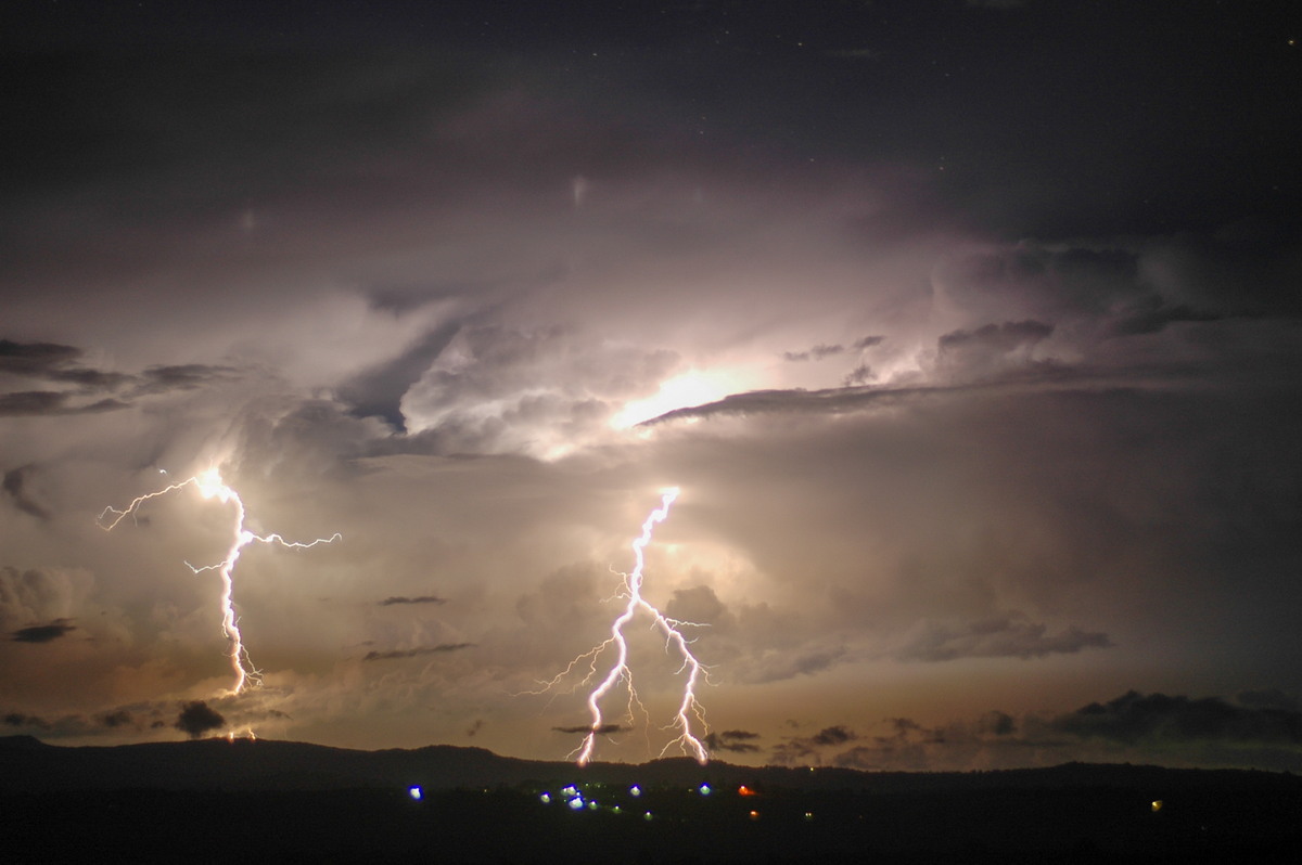 lightning lightning_bolts : McLeans Ridges, NSW   1 December 2005