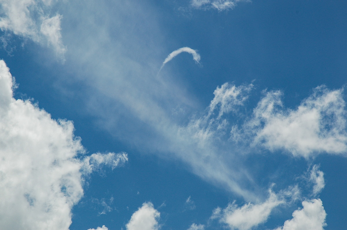 tornadoes funnel_tornado_waterspout : McKees Hill, NSW   1 December 2005