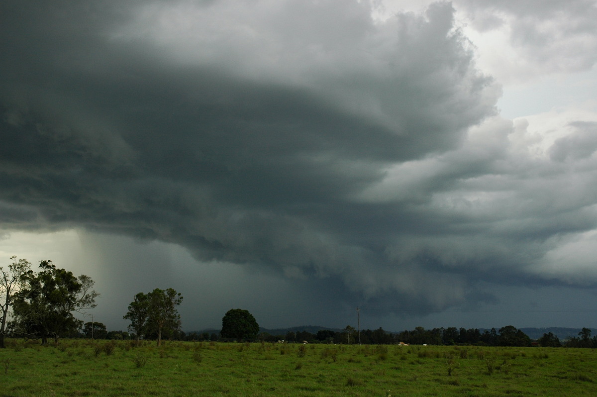 shelfcloud shelf_cloud : S of Lismore, NSW   1 December 2005