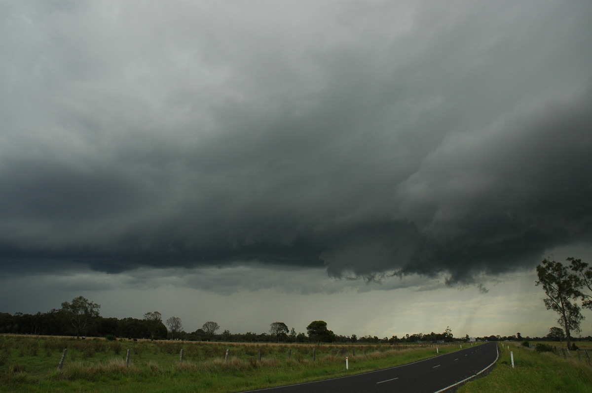 shelfcloud shelf_cloud : S of Lismore, NSW   1 December 2005