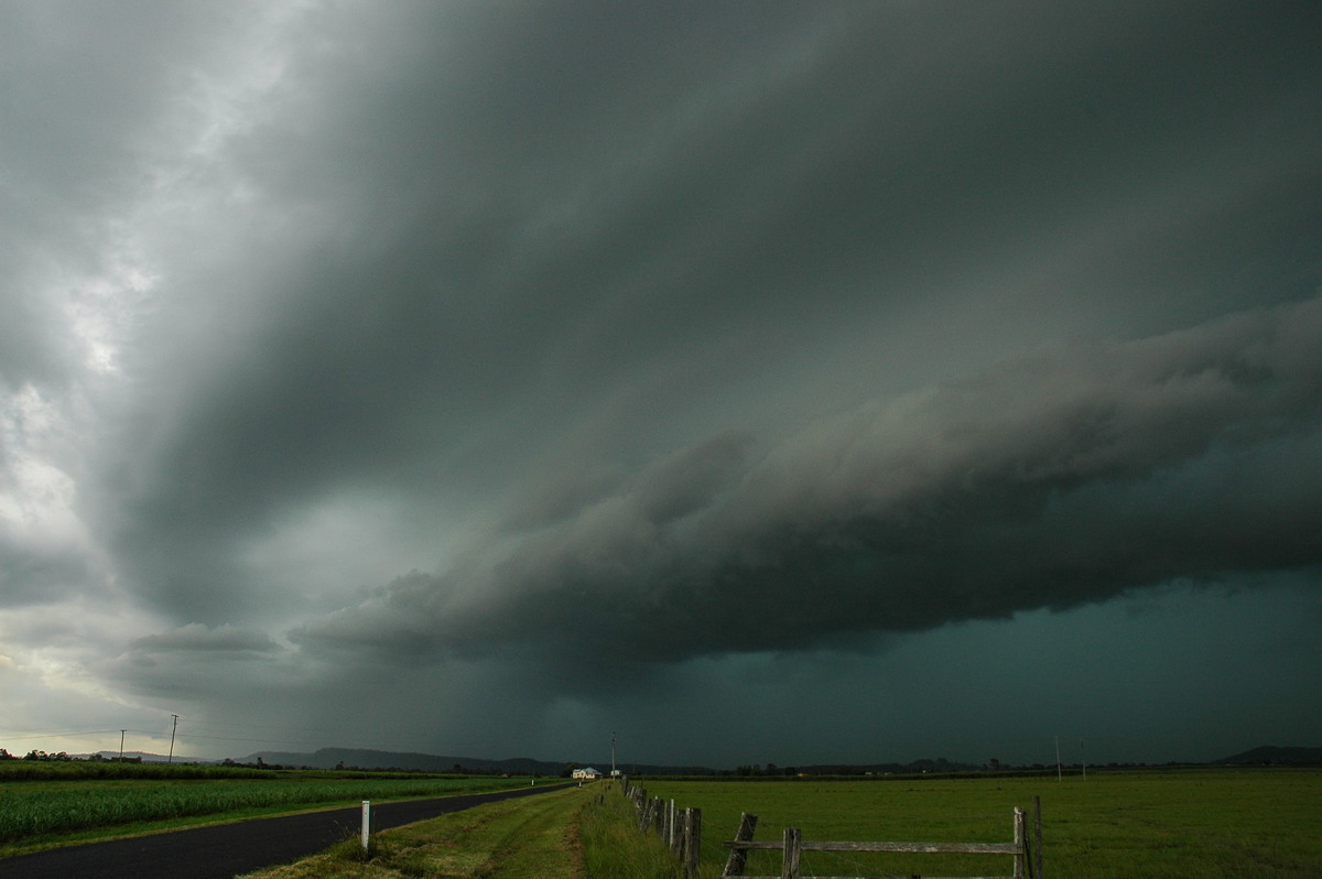 shelfcloud shelf_cloud : Woodburn, NSW   1 December 2005