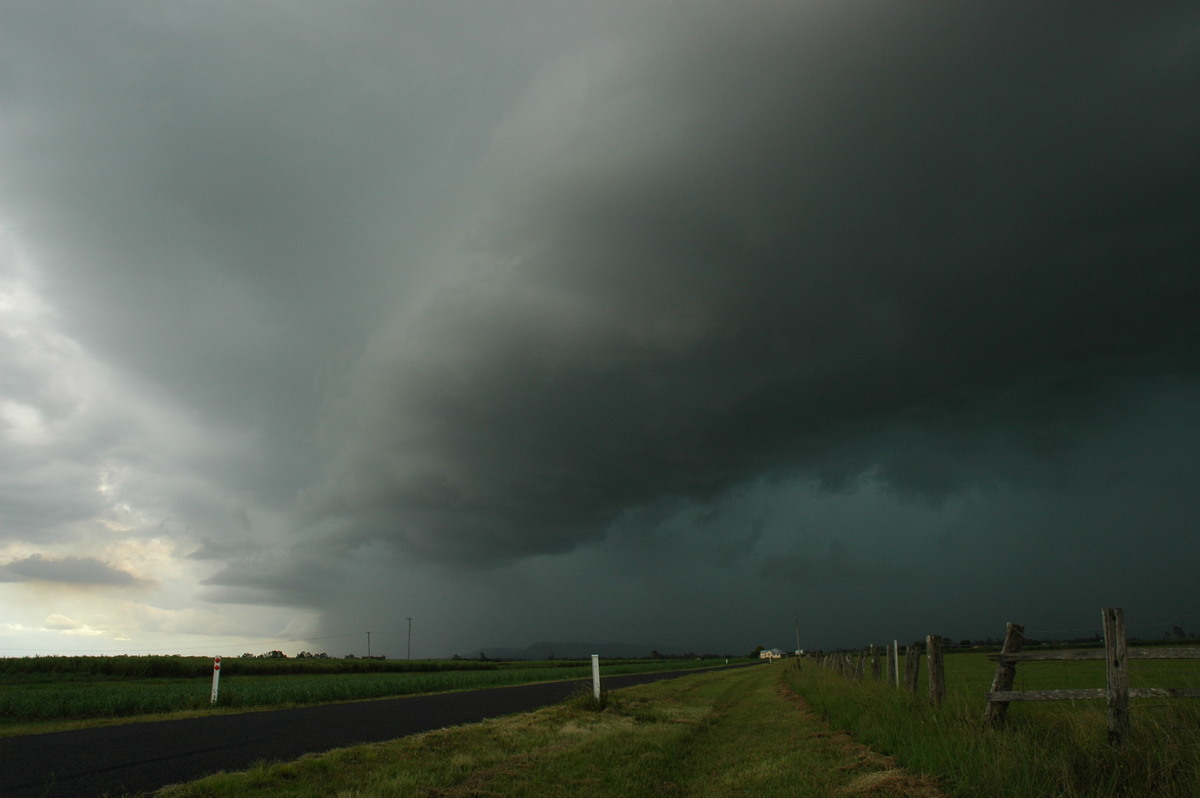 shelfcloud shelf_cloud : Woodburn, NSW   1 December 2005