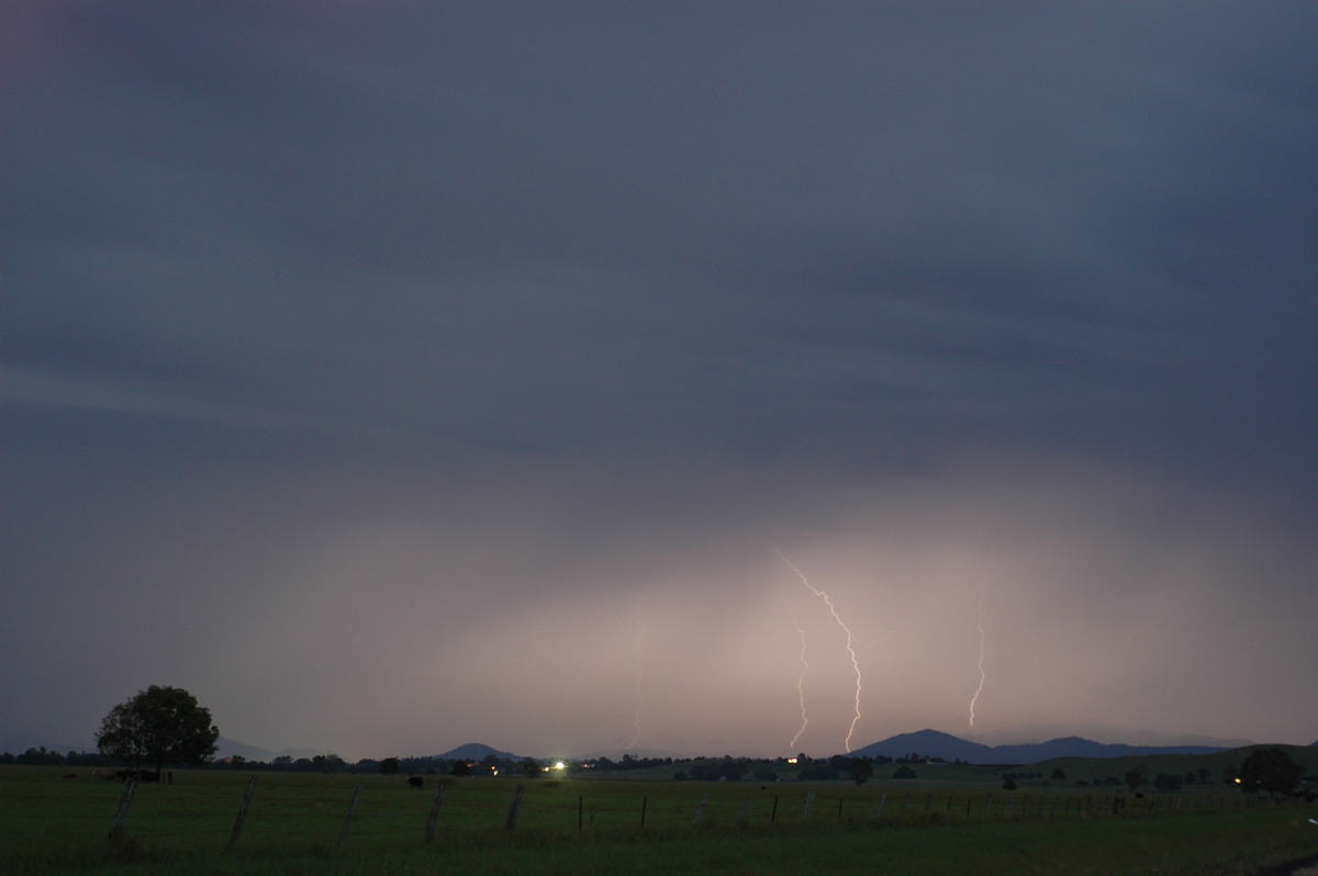 lightning lightning_bolts : near Casino, NSW   13 December 2005