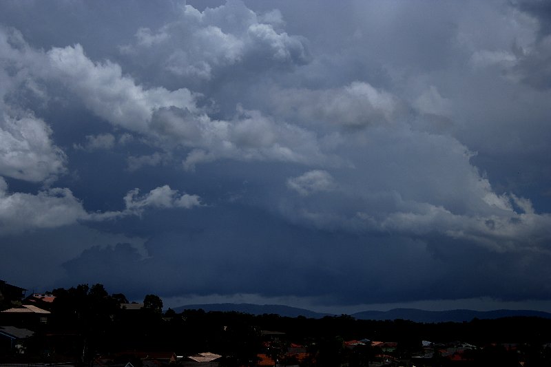 cumulonimbus thunderstorm_base : Hallidays Point, NSW   17 December 2005