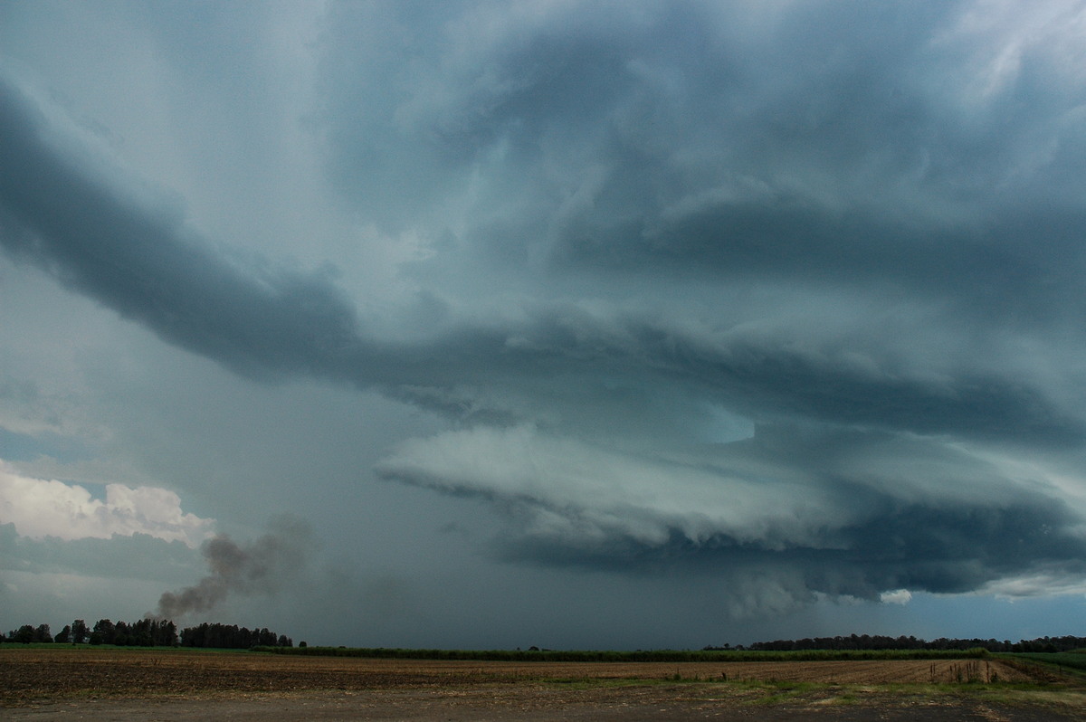 shelfcloud shelf_cloud : W of Broadwater, NSW   17 December 2005