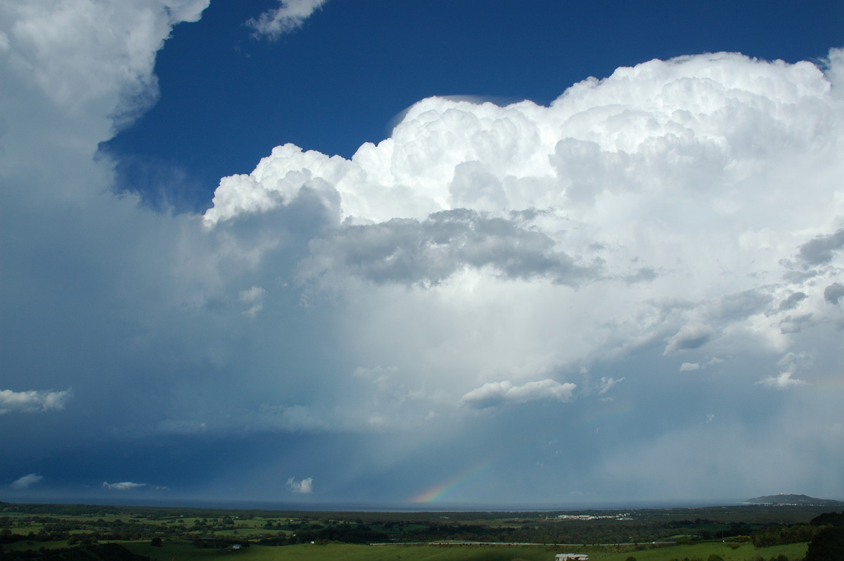 updraft thunderstorm_updrafts : Saint Helena, NSW   17 December 2005